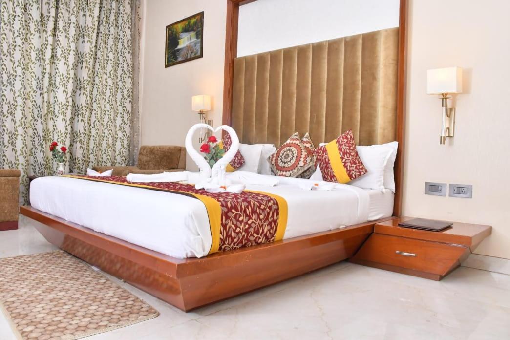 Moon And Mars Resort Tilsahri ภายนอก รูปภาพ