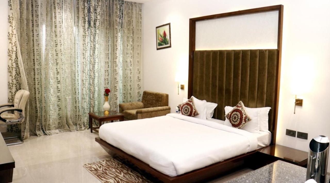 Moon And Mars Resort Tilsahri ภายนอก รูปภาพ